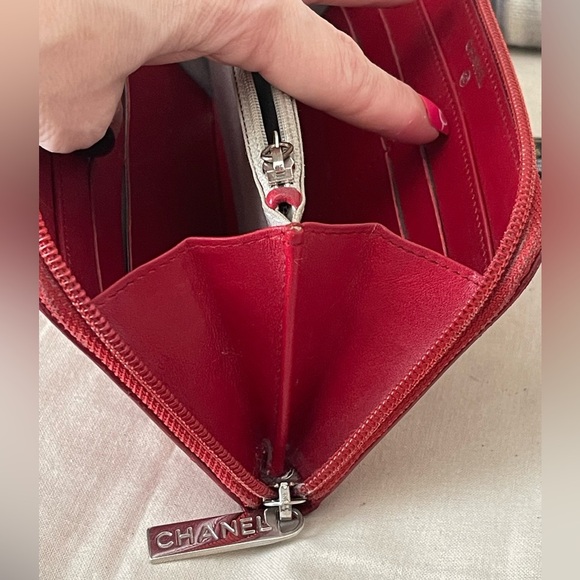 CHANEL Beautiful Caviar Large CC Timeless Zip Around Wallet in Red⭐️W/COA & CARD - Picture 9 of 17